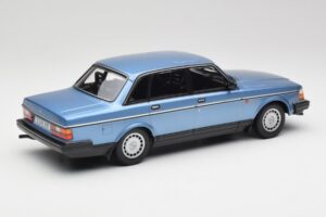 Volvo 240 GL Μπλε Μεταλλικό Minichamps 1:18 155171404 Μέταλλο - εικόνα 2 από 6