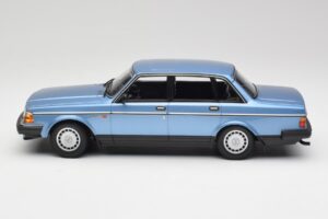 Volvo 240 GL Μπλε Μεταλλικό Minichamps 1:18 155171404 Μέταλλο - εικόνα 3 από 6