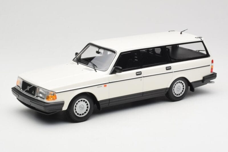 Volvo 240 GL Break Λευκό Minichamps 1:18 155171412 Μέταλλο