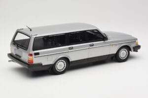 Volvo 240 GL Estate Ασημί Minichamps 1:18 155171416 Μέταλλο - εικόνα 2 από 6
