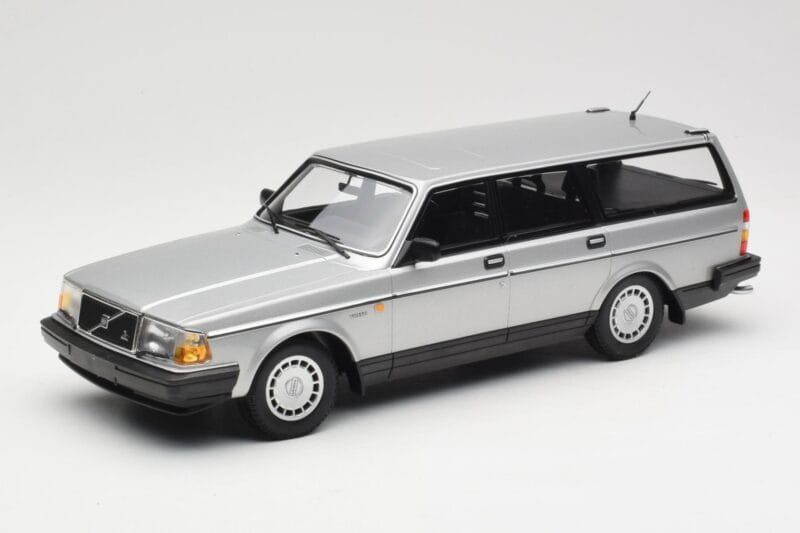 Volvo 240 GL Estate Ασημί Minichamps 1:18 155171416 Μέταλλο