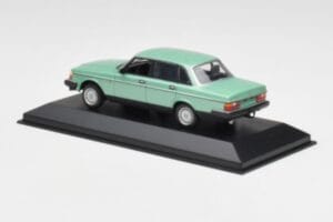 Volvo 240 GL Πράσινο Μεταλλικό Minichamps 1:43 400171402 Μέταλλο - εικόνα 3 από 4