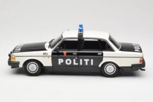 Volvo 240 GL Politi Norway Μαύρο Minichamps 1:18 155171496 Μέταλλο - εικόνα 3 από 6