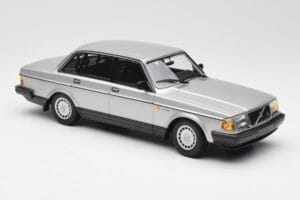 Volvo 240 GL Ασημί Minichamps 1:18 155171408 Μέταλλο - εικόνα 4 από 6