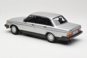 Volvo 240 GL Ασημί Minichamps 1:18 155171408 Μέταλλο - εικόνα 5 από 6