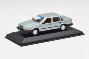 Volvo 240 GL Ασημί Μέταλλικ Minichamps 1:43 940171402 Μέταλλο - εικόνα 2 από 4