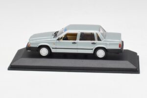 Volvo 240 GL Ασημί Μέταλλικ Minichamps 1:43 940171402 Μέταλλο