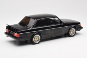 Volvo 240 Turbo Μαύρο Custom IXO 1:18 18CMC178 Μέταλλο - εικόνα 2 από 6
