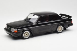 Volvo 240 Turbo Μαύρο Custom IXO 1:18 18CMC178 Μέταλλο
