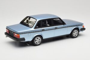 Volvo 244 Turbo Ανοιχτό Μπλε DNA 1:18 DNA000135 Μέταλλο - εικόνα 2 από 6