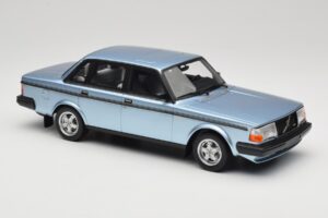 Volvo 244 Turbo Ανοιχτό Μπλε DNA 1:18 DNA000135 Μέταλλο - εικόνα 4 από 6