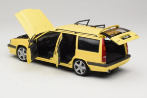 Volvo 850 T-5R Break Cream Yellow AUTOart 1:18 79506 Μέταλλο - εικόνα 5 από 8