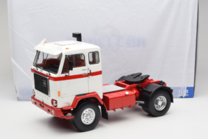 Volvo F88 Λευκό Κόκκινο MCG 1:18 MCG18141 Μέταλλο - εικόνα 8 από 8
