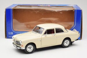 Volvo P121 Amazon Λευκό Revell 1:18 08866 Μέταλλο - εικόνα 8 από 8