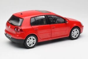 Volkswagen Golf Mk5 4-Door Tornado Κόκκινο Bburago 1:18 GOLF001 Μέταλλο - εικόνα 3 από 8