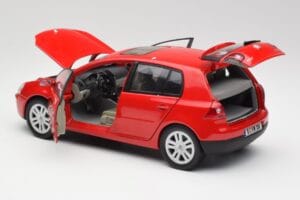 Volkswagen Golf Mk5 4-Door Tornado Κόκκινο Bburago 1:18 GOLF001 Μέταλλο - εικόνα 5 από 8