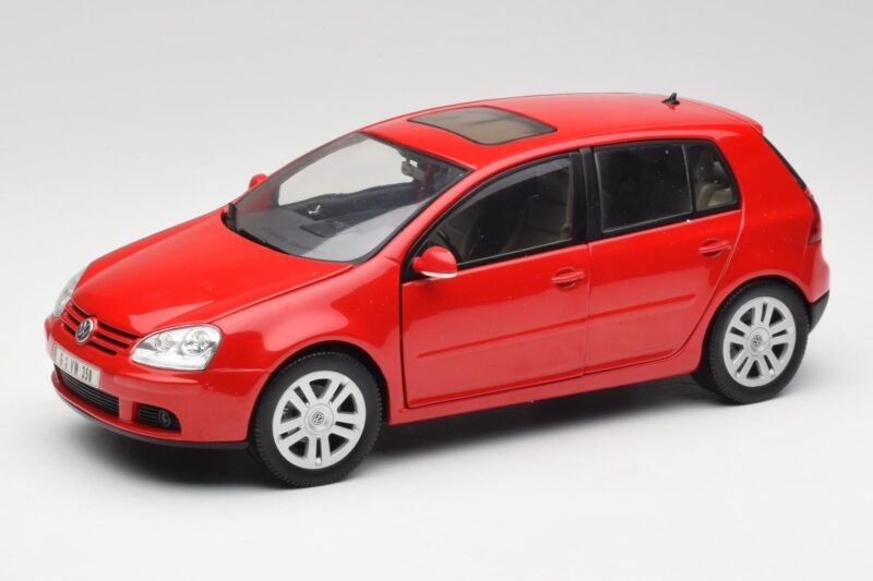 Volkswagen Golf Mk5 4-Door Tornado Κόκκινο Bburago 1:18 GOLF001 Μέταλλο
