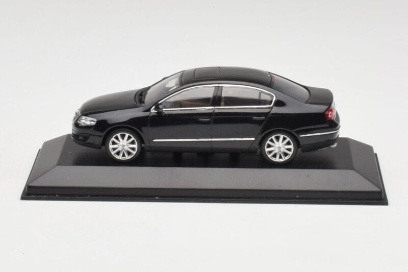 Volkswagen Passat B6 Sedan Shadow Μπλε Metallic Minichamps 1:43 PASSAT001 Μέταλλο