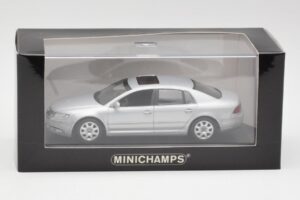 Volkswagen Phaeton Ασημί Minichamps 1:43 3D0099300A Μέταλλο - εικόνα 4 από 4