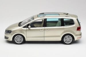 Volkswagen Sharan 7N Reflex Ασημί Μεταλλικό Minichamps 1:18 110051002 Μέταλλο - εικόνα 4 από 8