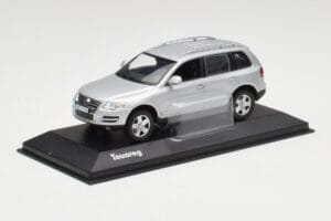 Volkswagen Touareg Reflex Ασημί Minichamps 1:43 68625 Μέταλλο - εικόνα 2 από 4