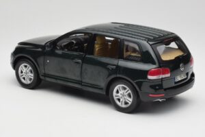 Volkswagen Touareg V10 TDI Canyon Green Bburago 1:18 34911-V1 Μέταλλο - εικόνα 7 από 8