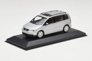 Volkswagen Touran Reflex Ασημί Minichamps 1:43 TOURAN001 Μέταλλο - εικόνα 2 από 4