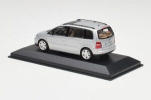 Volkswagen Touran Reflex Ασημί Minichamps 1:43 TOURAN001 Μέταλλο - εικόνα 3 από 4