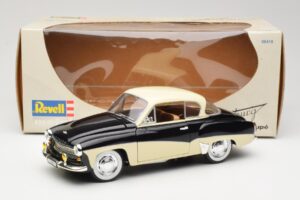 Wartburg 311 Coupe Μαύρο & Μπεζ Revell 1:18 08419 Μέταλλο - εικόνα 8 από 8