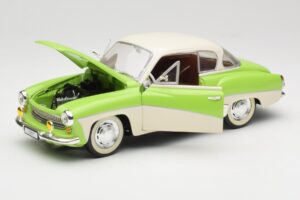 Wartburg 313 Παστέλ Πράσινο πάνω από Μπεζ Revell 1:18 9018 Μέταλλο - εικόνα 2 από 8