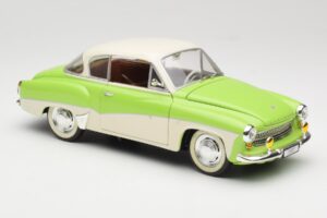 Wartburg 313 Παστέλ Πράσινο πάνω από Μπεζ Revell 1:18 9018 Μέταλλο - εικόνα 6 από 8