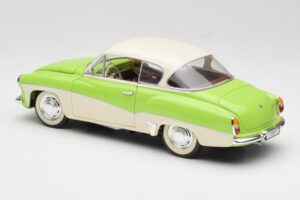 Wartburg 313 Παστέλ Πράσινο πάνω από Μπεζ Revell 1:18 9018 Μέταλλο - εικόνα 7 από 8