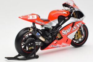 Yamaha YZR-M1 Gauloises Fortuna Yamaha #7 C. Checa MotoGP 2004 Minichamps 1:12 122043007 Μέταλλο - εικόνα 3 από 6