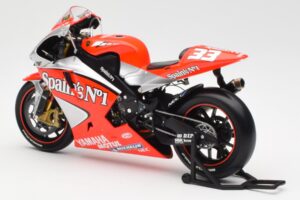 Yamaha YZR-M1 Gauloises Fortuna Yamaha #7 C. Checa MotoGP 2004 Minichamps 1:12 122043007 Μέταλλο - εικόνα 5 από 6