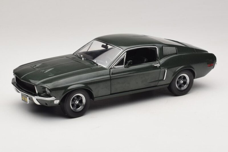 Ford Mustang GT Bullitt με Φιγούρα Steve McQueen Greenlight 1:18 12885 Μέταλλο