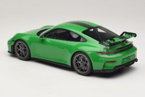 Porsche 911 992.2 GT3 Weissach Package Python Green GT Spirit 1:18 GT576 Ρητίνη - εικόνα 5 από 6