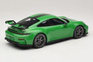 Porsche 911 992.2 GT3 Weissach Package Python Green GT Spirit 1:18 GT576 Ρητίνη - εικόνα 2 από 6