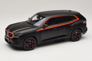 BMW XM G09 Matt Black Minichamps 1:18 110023301 Μέταλλο