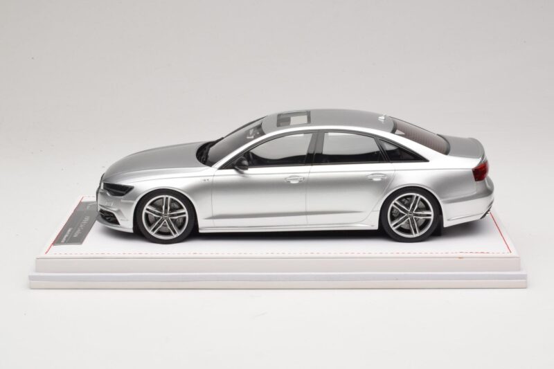 Audi S6 C7 Florett Silver Metallic IVY Merit 1:18 REMC038 Ρητίνη