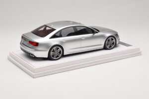 Audi S6 C7 Florett Silver Metallic IVY Merit 1:18 REMC038 Ρητίνη - εικόνα 3 από 7