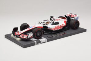 Haas VF-22 K. Magnussen Pole Position Brazilian GP 2022 Minichamps 1:18 117222120 Ρητίνη