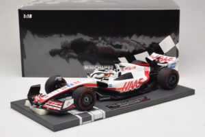 Haas VF-22 K. Magnussen Pole Position Brazilian GP 2022 Minichamps 1:18 117222120 Ρητίνη - εικόνα 7 από 7