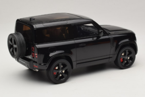Land Rover Defender 90 L663 P400 X-Dynamic HSE Santorini Black GT Spirit 1:18 GT992 Ρητίνη - εικόνα 2 από 6