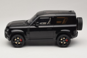 Land Rover Defender 90 L663 P400 X-Dynamic HSE Santorini Black GT Spirit 1:18 GT992 Ρητίνη - εικόνα 3 από 6
