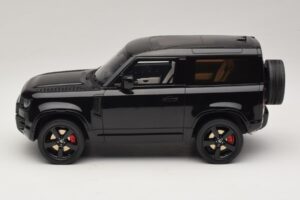Land Rover Defender 90 L663 P400 X-Dynamic HSE Santorini Black GT Spirit 1:18 GT992 Ρητίνη - εικόνα 3 από 6