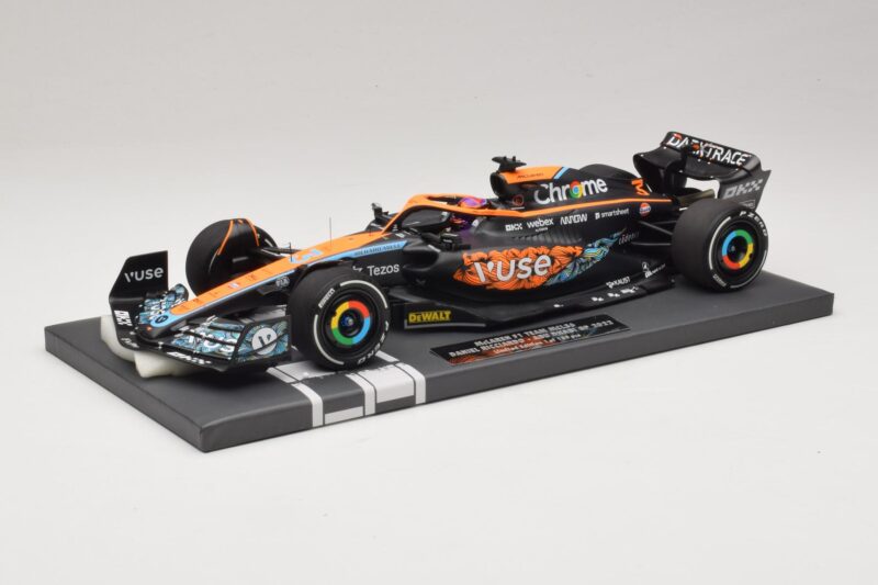 McLaren MCL36 #3 D. Ricciardo Abu Dhabi GP 2022 Minichamps 1:18 537224003 Ρητίνη
