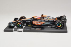 McLaren MCL36 #3 D. Ricciardo Abu Dhabi GP 2022 Minichamps 1:18 537224003 Ρητίνη - εικόνα 3 από 7