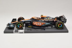 McLaren MCL36 #4 L. Norris Abu Dhabi GP 2022 Minichamps 1:18 537224004 Ρητίνη - εικόνα 3 από 7