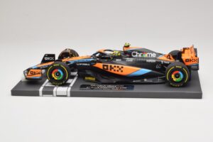 McLaren MCL60 #4 L. Norris 2nd Place Hungarian GP 2023 Minichamps 1:18 537233004 Ρητίνη - εικόνα 3 από 7