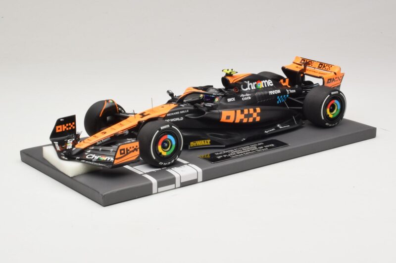 McLaren MCL60 #4 L. Norris 2nd Place Singapore GP 2023 Minichamps 1:18 537233404 Ρητίνη
